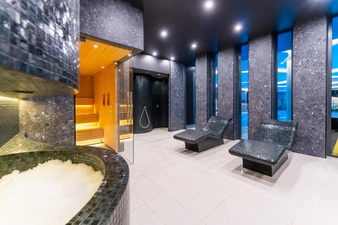 Appartamento Wave, Polanki Aqua W Kolobrzegu, Free Garage, Swimming Pool, Sauna And Other! Esterno foto