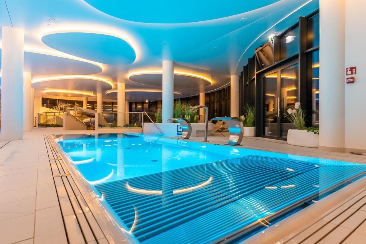 Appartamento Wave, Polanki Aqua W Kolobrzegu, Free Garage, Swimming Pool, Sauna And Other! Esterno foto
