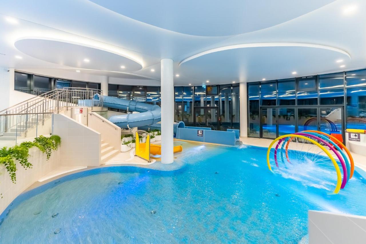 Appartamento Wave, Polanki Aqua W Kolobrzegu, Free Garage, Swimming Pool, Sauna And Other! Esterno foto