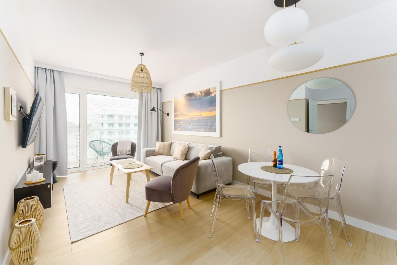 Appartamento Wave, Polanki Aqua W Kolobrzegu, Free Garage, Swimming Pool, Sauna And Other! Esterno foto